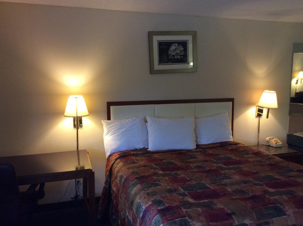 Days Inn By Wyndham York Alabama Dış mekan fotoğraf